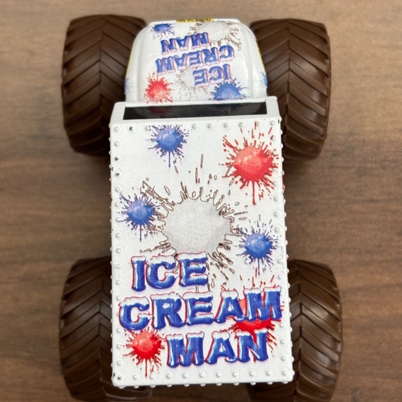 MONSTER JAM Spin Master SML  ICE CREAM MAN 58701 1:64 Die-cast Monster Truck - Picture 7 of 7